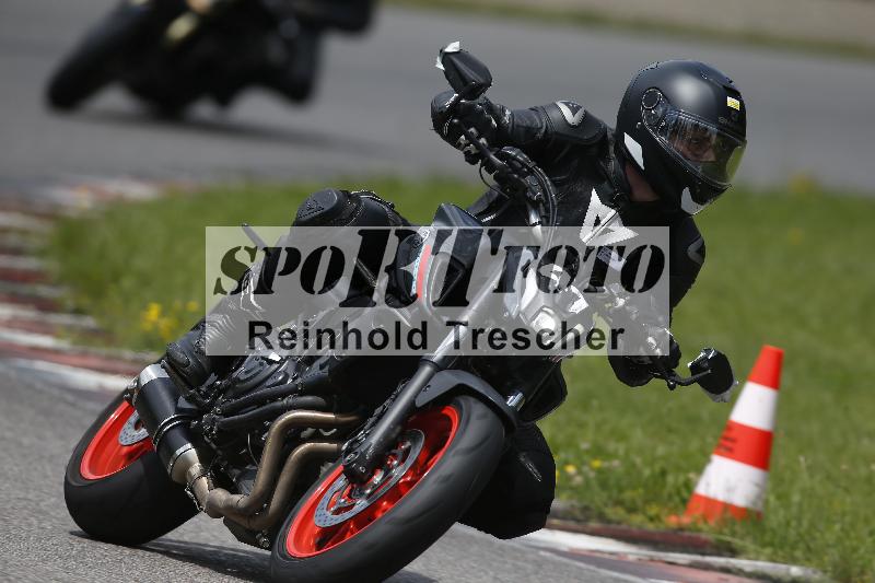 /Archiv-2024/29 12.06.2024 MOTO.CH Track Day ADR/Gruppe gelb/41